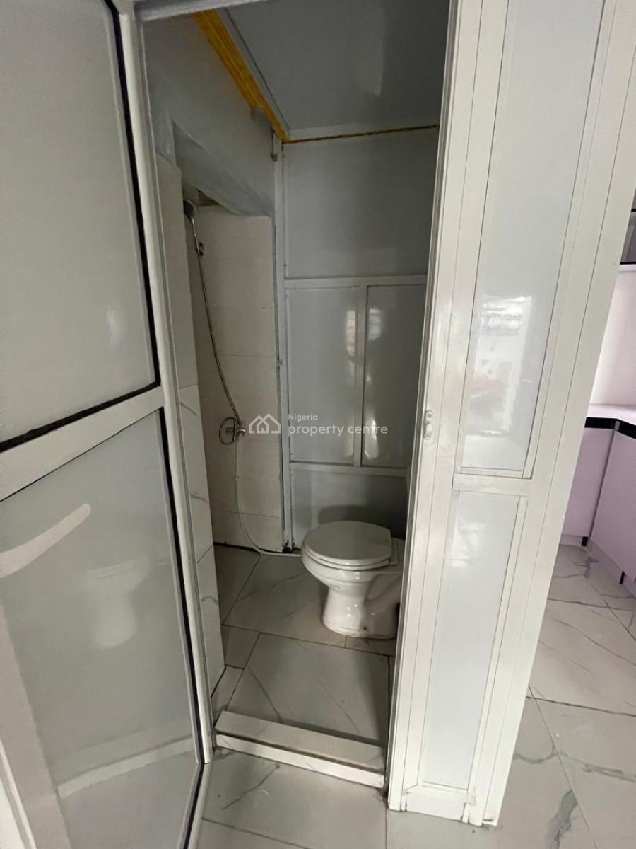 Standard N Massive Studio Apartment with an Open Plan Kitchen, Van Daniel Estate of Orchid Road Lekki, Lekki, Lagos, Self Contain (single Rooms) for Rent