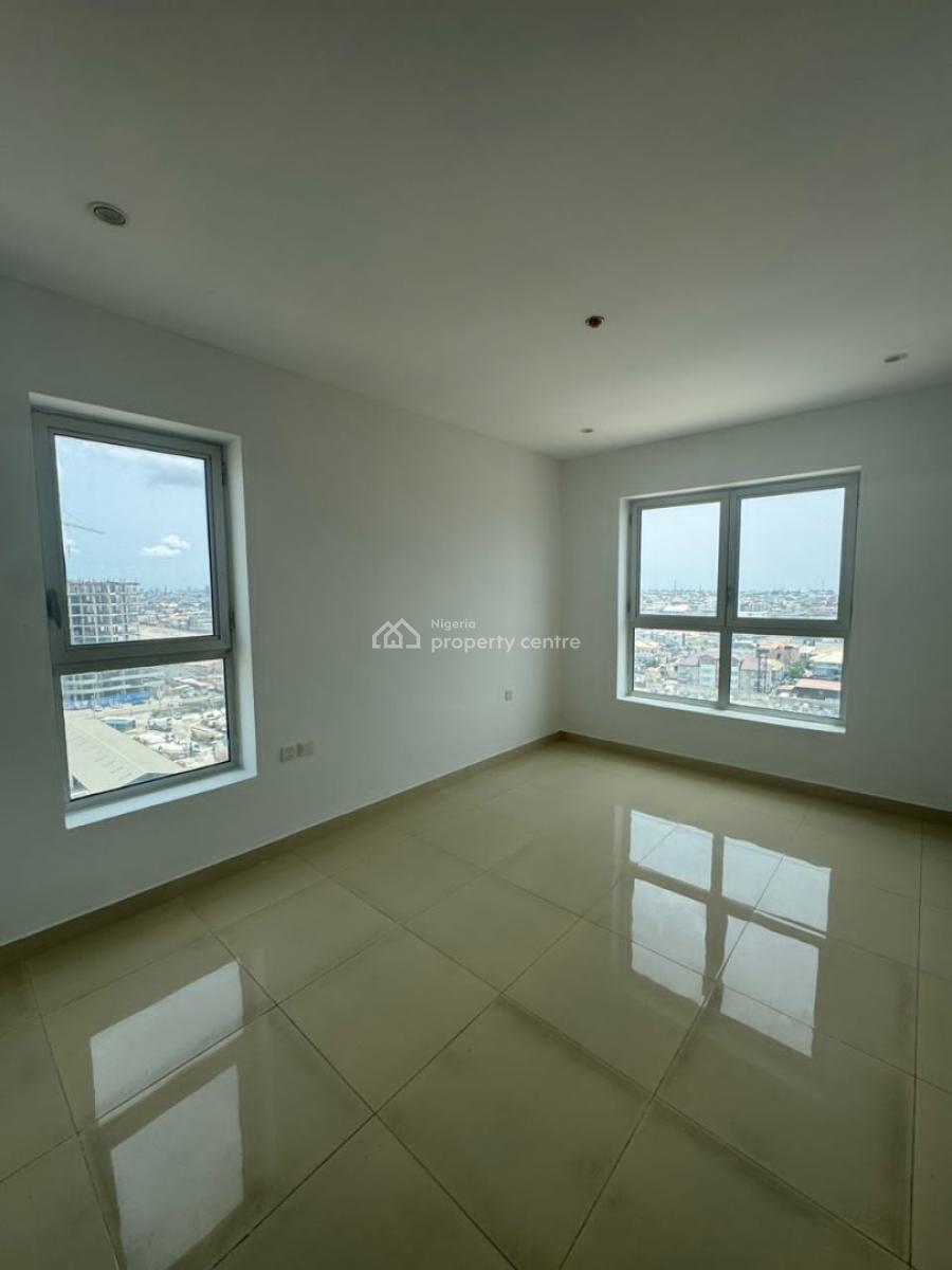 Lovely City View 2 Bedroom Apartment with a Bq, Lekki, Lagos, Flat / Apartment for Rent