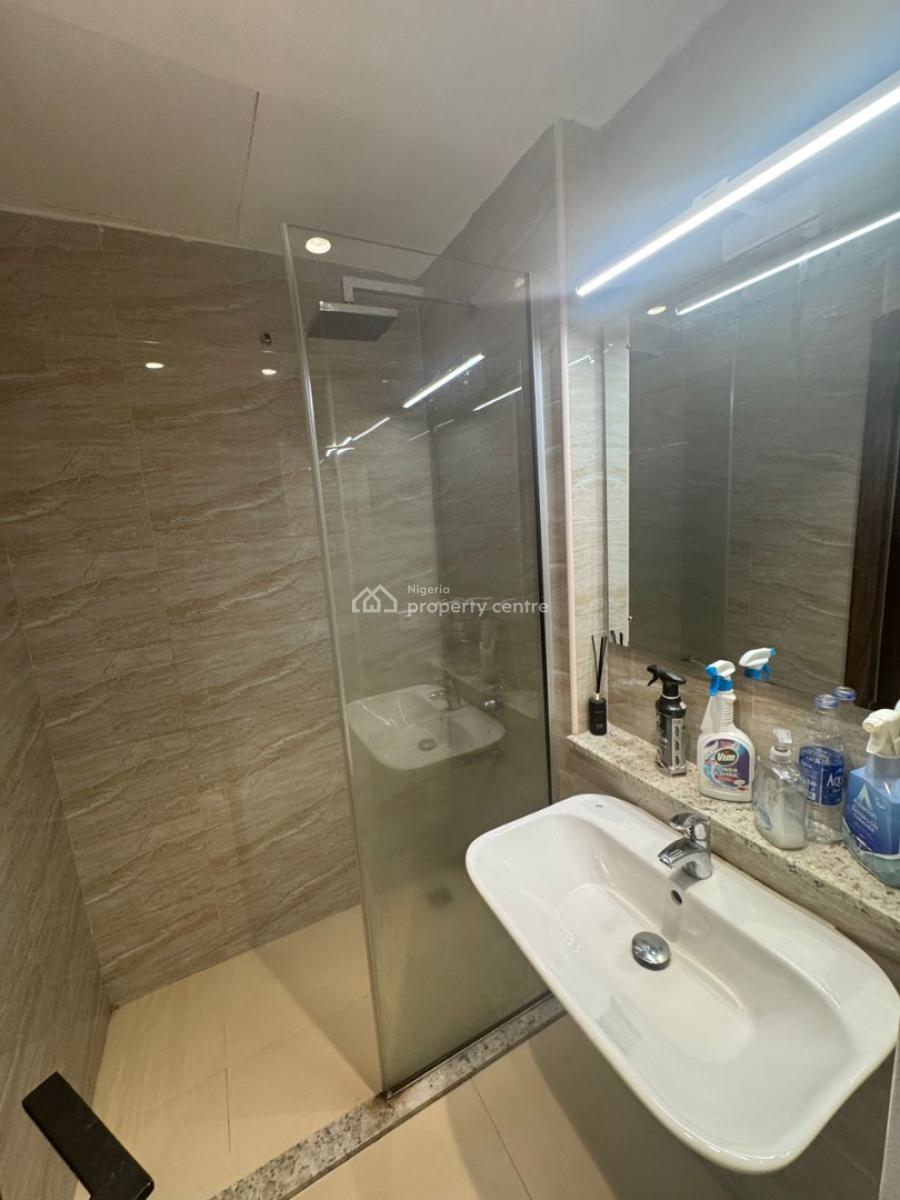 Lovely City View 2 Bedroom Apartment with a Bq, Lekki, Lagos, Flat / Apartment for Rent