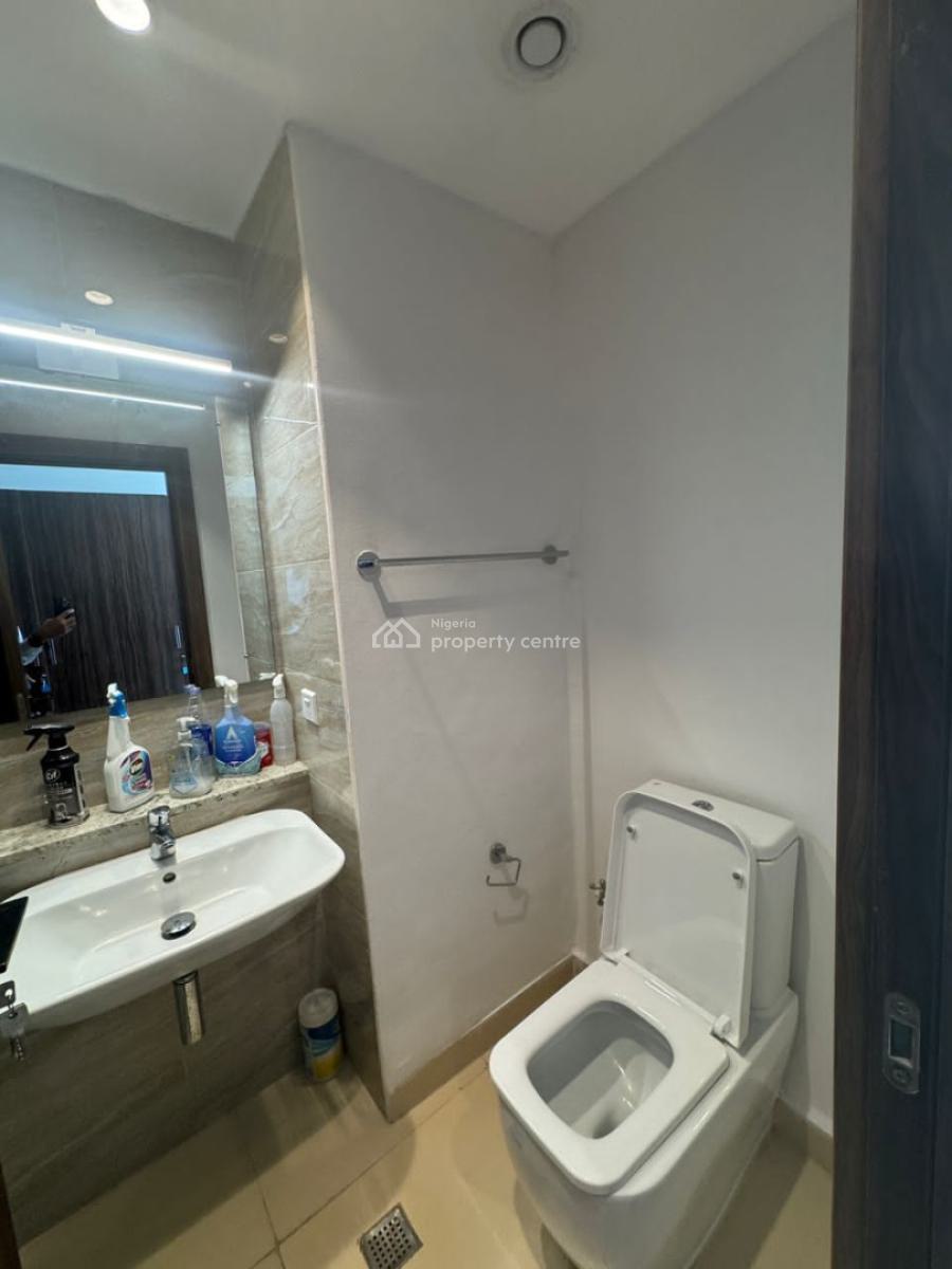 Lovely City View 2 Bedroom Apartment with a Bq, Lekki, Lagos, Flat / Apartment for Rent
