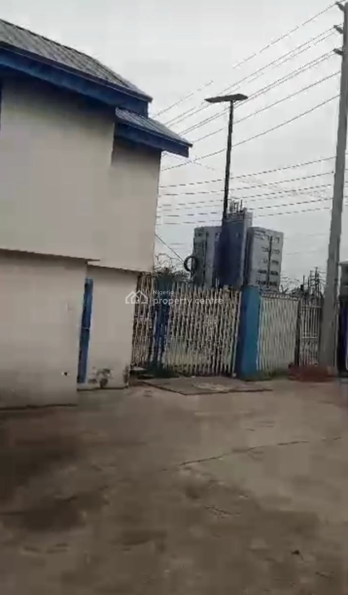 Commercial Property Along Ikorodu Road Maryland on 1300sqm of Land, Along Ikorodu Road, Maryland., Maryland, Lagos, Office Space for Sale