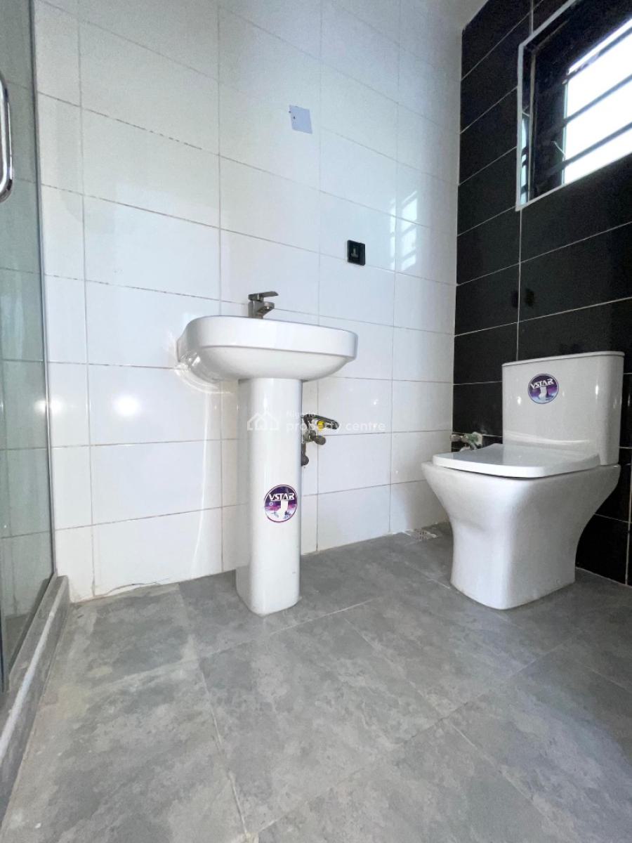 2 Bedroom Apartment, Ologolo, Lekki, Lagos, Flat / Apartment for Sale
