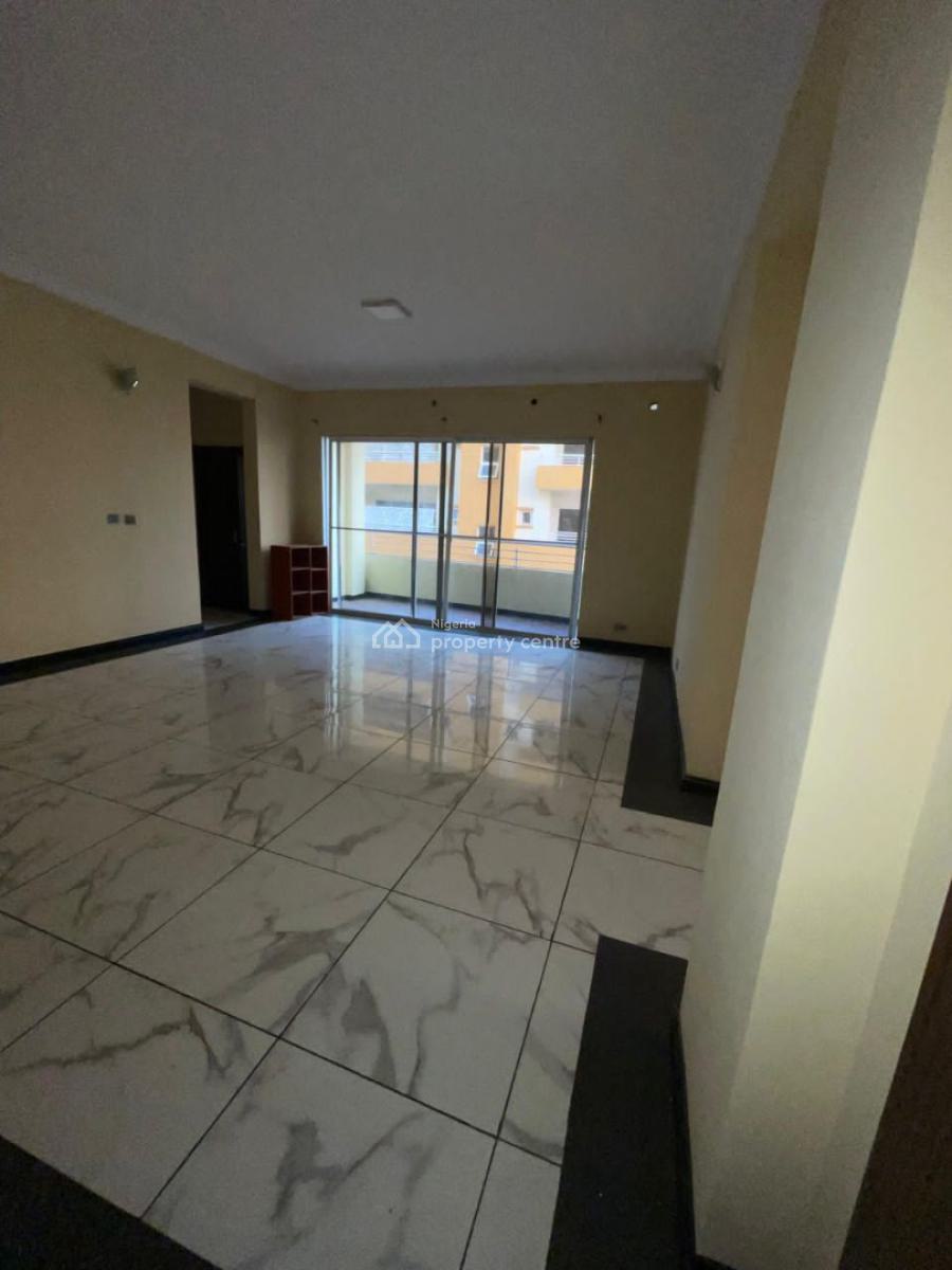 Luxury 3 Bedrooms, Yaba, Lagos, Flat / Apartment for Rent