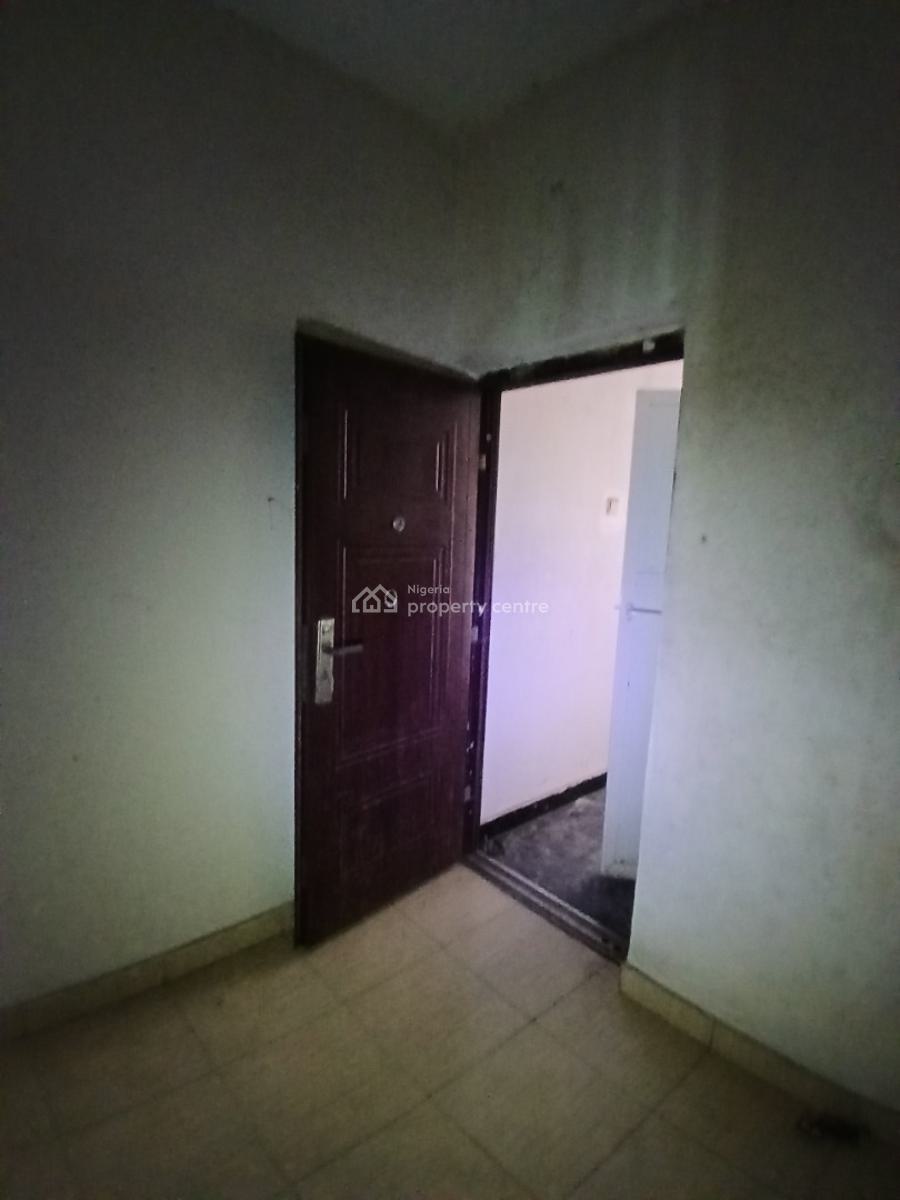a Room Bq Upstairs in a Serviced Apartment, Agungi, Lekki, Lagos, Self Contain (single Rooms) for Rent