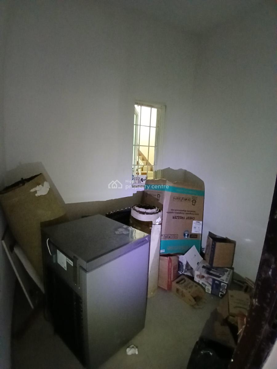 a Room Bq Upstairs in a Serviced Apartment, Agungi, Lekki, Lagos, Self Contain (single Rooms) for Rent