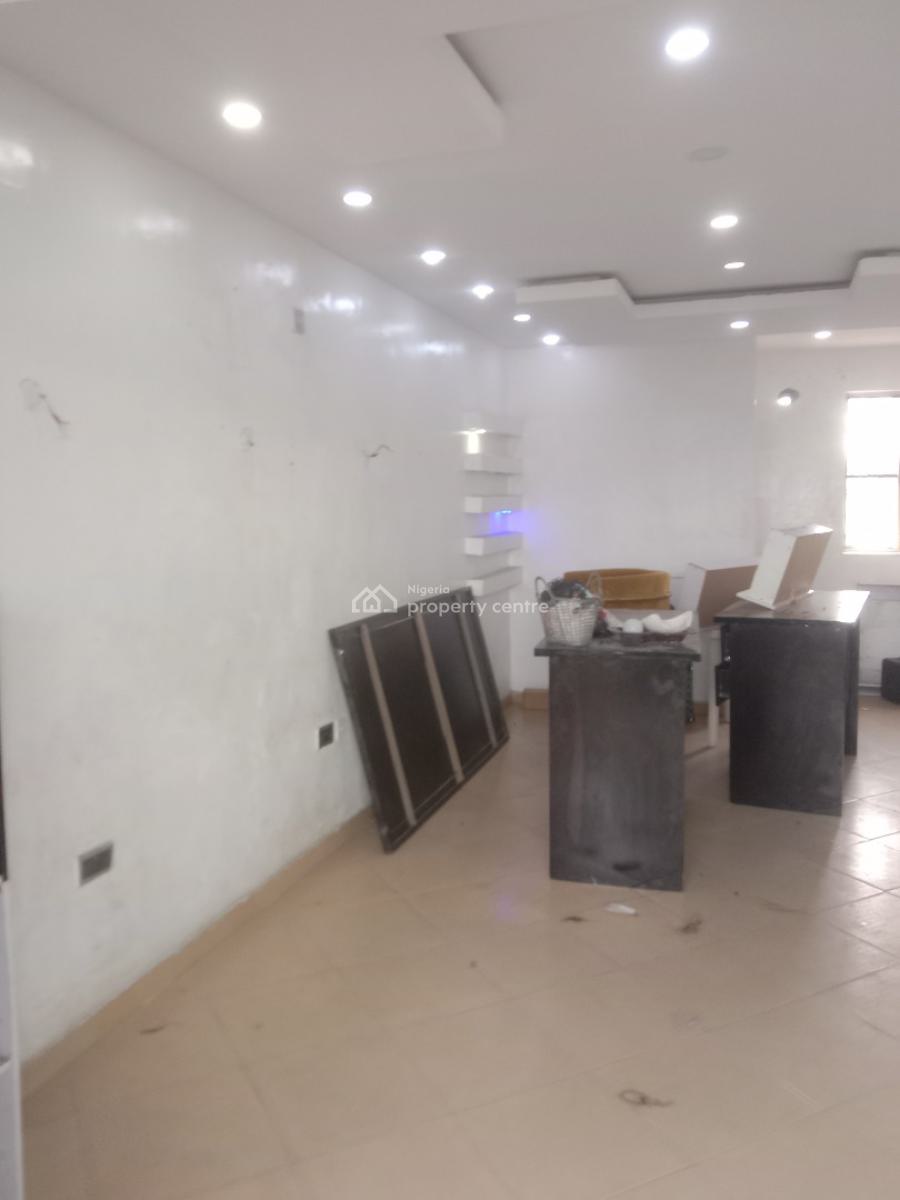 Standard and Spacious Shop Upstairs Facing Road Pop Finishing with Toile, Close to Addo Roundabout with Parking Space, Ajah, Lagos, Shop for Rent
