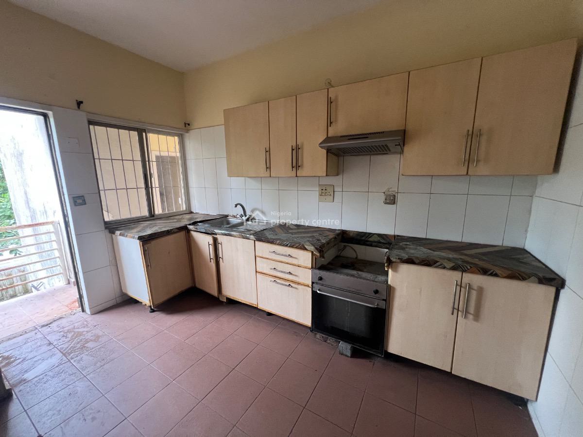 Standard and Spacious 3-bedroom Flat, Fara Park Estate, Sangotedo, Ajah, Lagos, Flat / Apartment for Rent