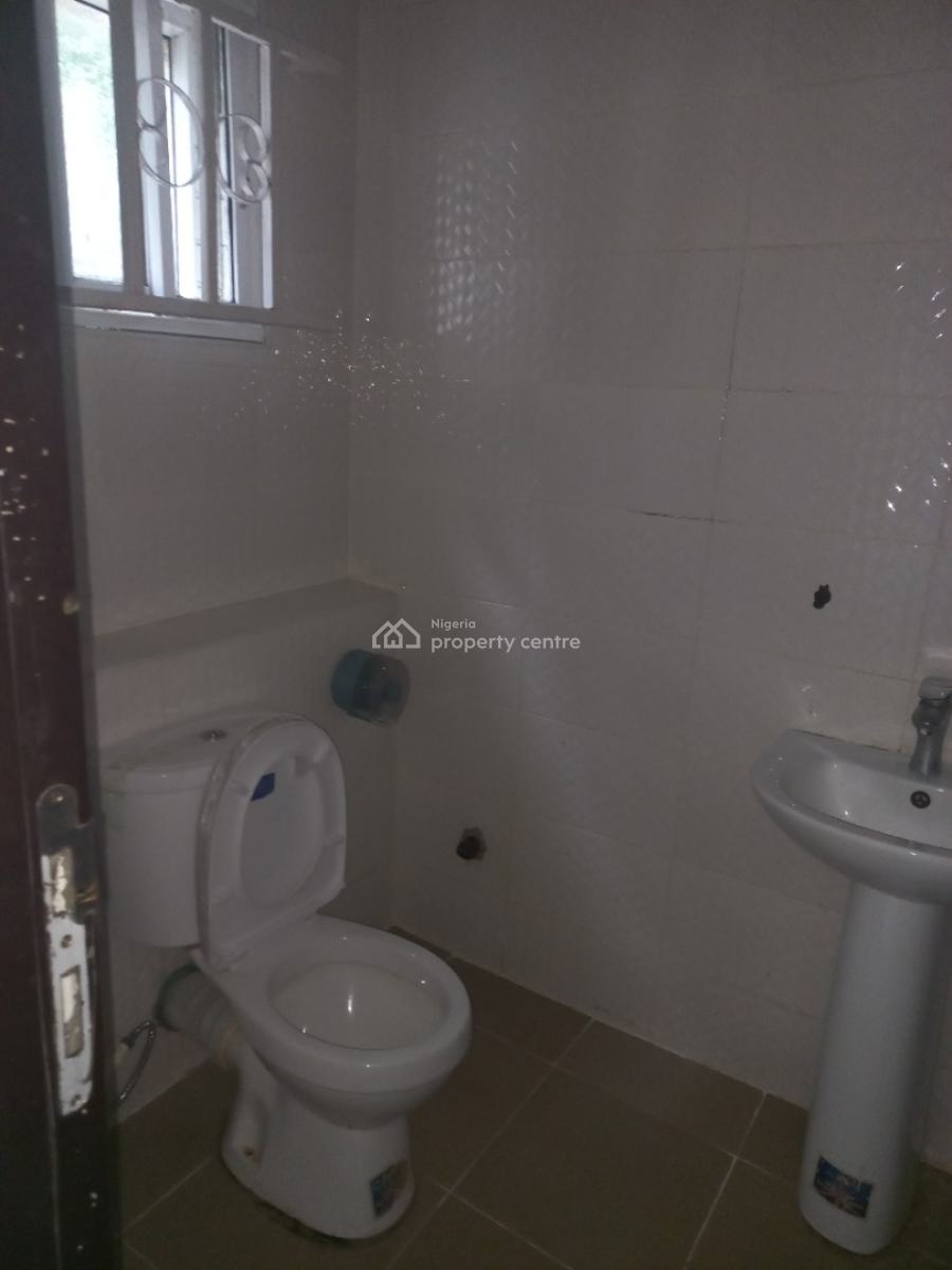 Very Clean 3 Bedroom Apartment (upstairs), Eleganza Gardens, at Vgc Bus Stop, Vgc, Lekki, Lagos, Flat / Apartment for Rent