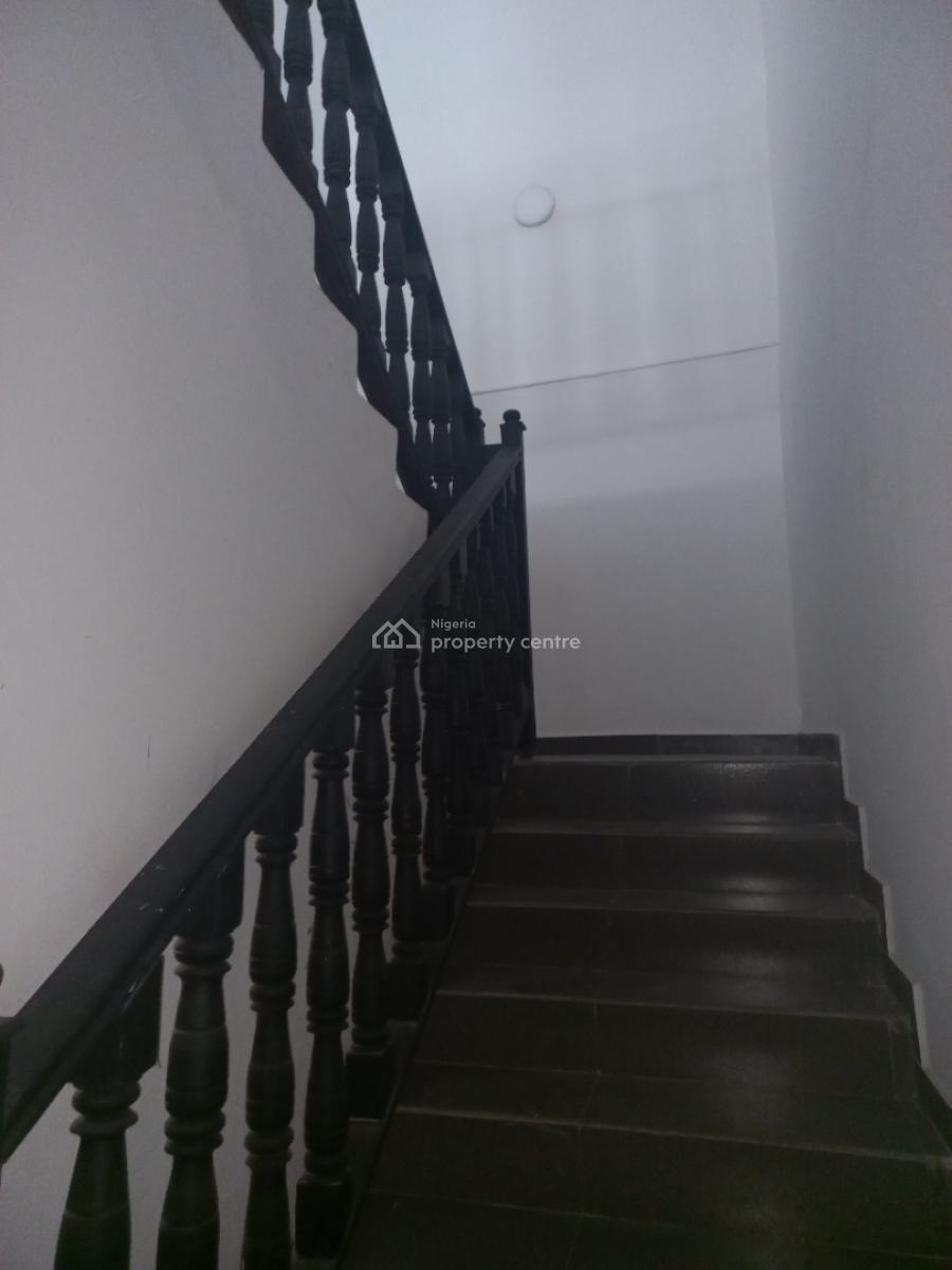 Very Clean 3 Bedroom Apartment (upstairs), Eleganza Gardens, at Vgc Bus Stop, Vgc, Lekki, Lagos, Flat / Apartment for Rent