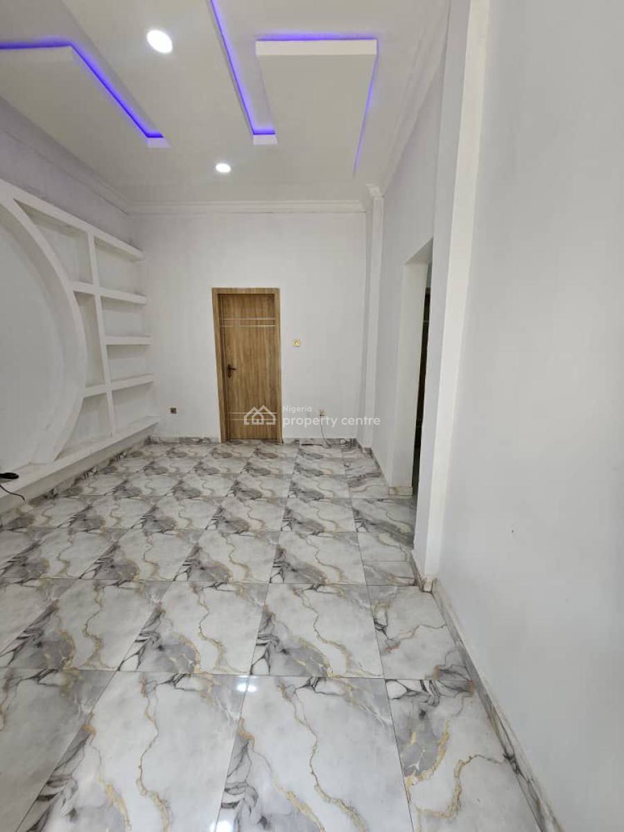 2 Bedroom Apartment, Oko-oba, Agege, Lagos, Flat / Apartment for Sale