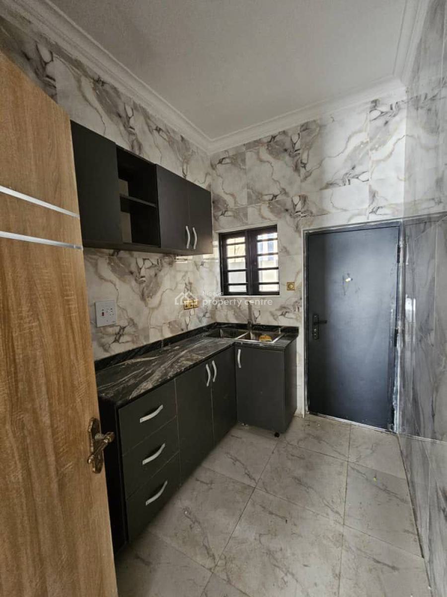 2 Bedroom Apartment, Oko-oba, Agege, Lagos, Flat / Apartment for Sale