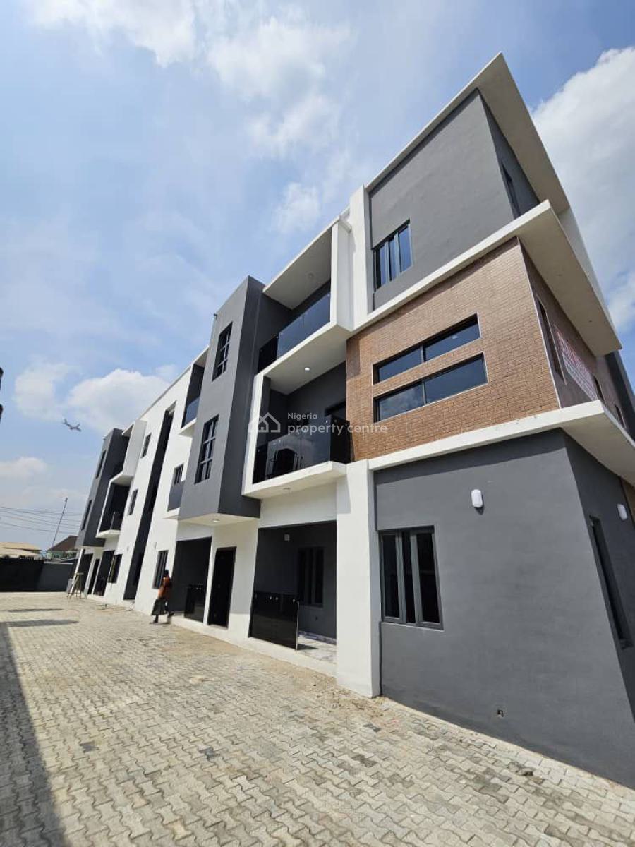 2 Bedroom Apartment, Oko-oba, Agege, Lagos, Flat / Apartment for Sale