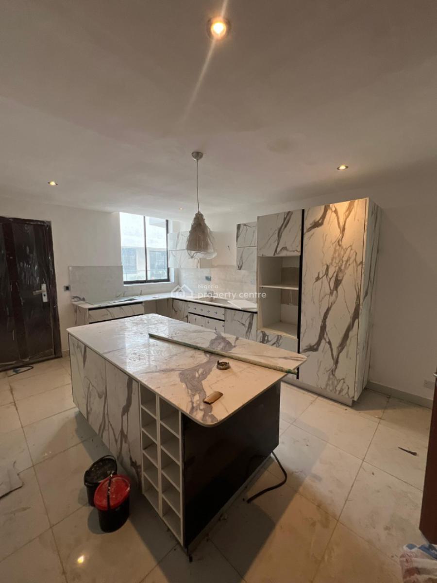 Spacious Massive Luxury 3 Bedrooms Penthouse, Richmond Pearl Estate, Off Freedom Way, Lekki Phase 1, Lekki, Lagos, Flat / Apartment for Rent