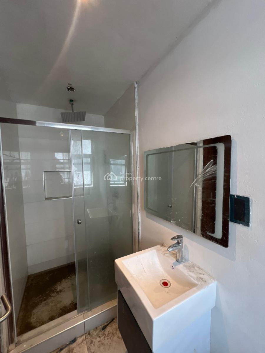 Spacious Massive Luxury 3 Bedrooms Penthouse, Richmond Pearl Estate, Off Freedom Way, Lekki Phase 1, Lekki, Lagos, Flat / Apartment for Rent