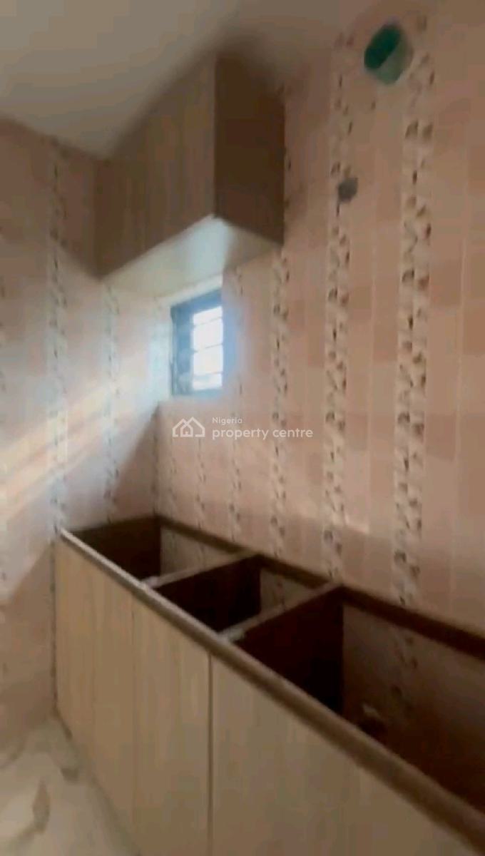 Newly Built, Spacious 2-bedroom Upflat for Long Lease, Ijagbemi Street Off Pedro Road, Shomolu, Lagos, Flat / Apartment for Sale