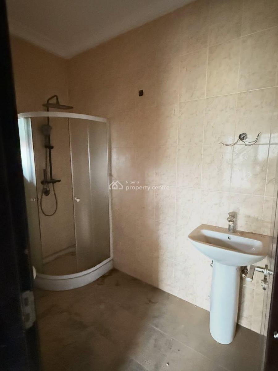 Spacious 4 Bedrooms Semi-detached Duplex with 1 Room Bq, Wuye, Abuja, Semi-detached Duplex for Rent