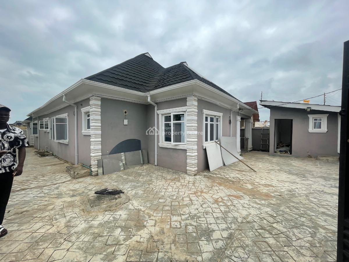 Luxury 3 Bedroom Detached Bungalow with 2 Numbers of a Room Self Con, Zone D, Kasumu Estate, Tipper Garage Off Akala Express, Oluyole, Oyo, Detached Bungalow for Sale