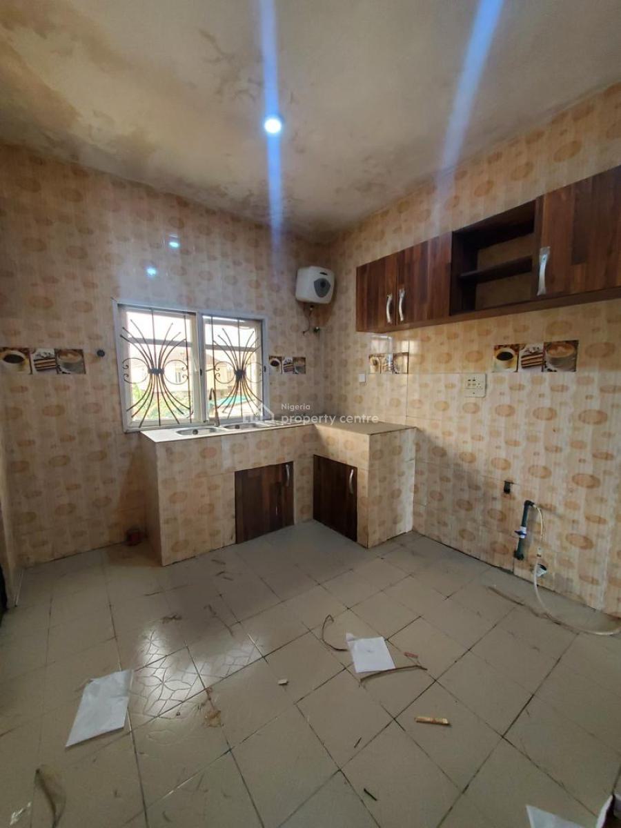 Spacious 3 Bedrooms Apartment, Ilaje, Ajah, Lagos, House for Rent