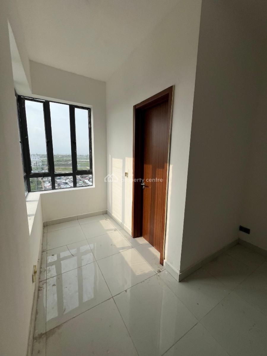 3 Bedroom Flat with a Room Bq in a Gated Estate, Lekki Phase 1, Lekki, Lagos, Flat / Apartment for Rent