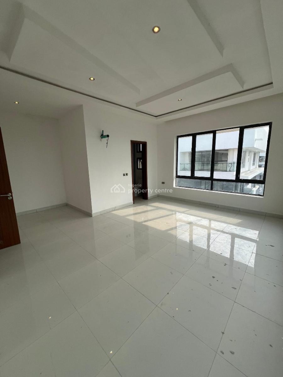 3 Bedroom Flat with a Room Bq in a Gated Estate, Lekki Phase 1, Lekki, Lagos, Flat / Apartment for Rent