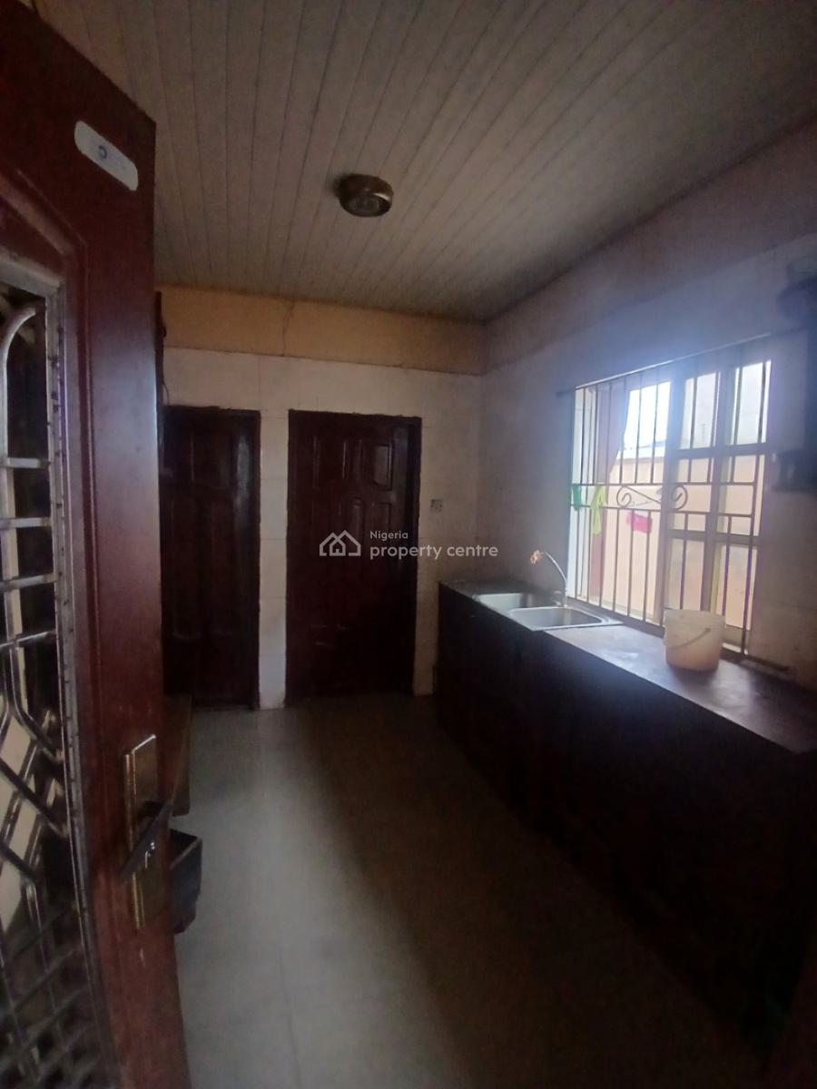 a Room in a Shared Apartment, Badore, Ajah, Lagos, Flat / Apartment for Rent