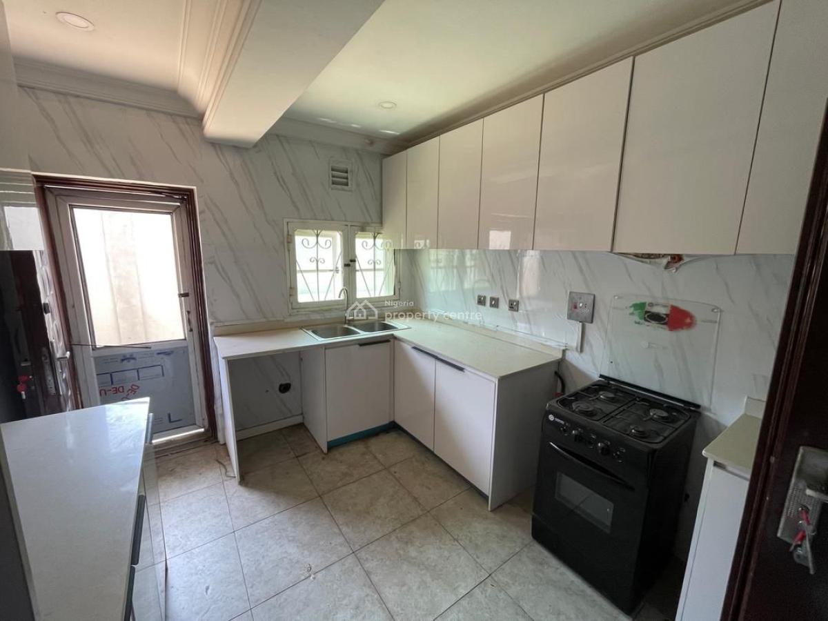 Lovely 3 Bedroom Apartment + Bq in a Serene Location, Lekki Phase 1, Lekki, Lagos, Flat / Apartment for Rent