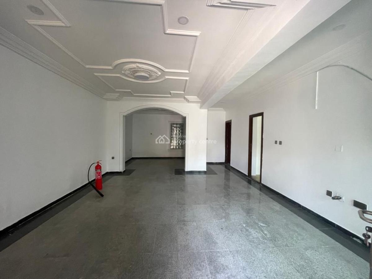 Lovely 3 Bedroom Apartment + Bq in a Serene Location, Lekki Phase 1, Lekki, Lagos, Flat / Apartment for Rent