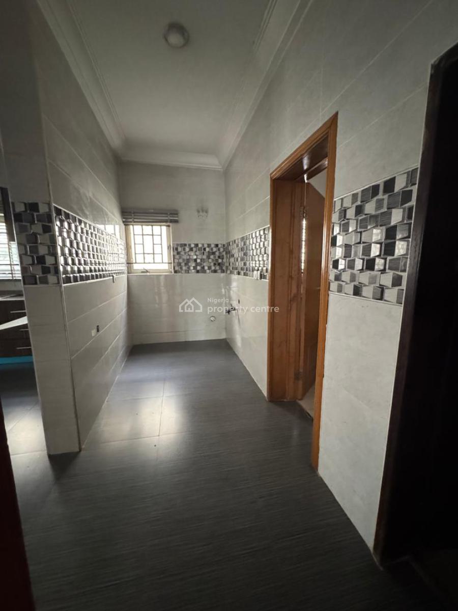 4 Bedroom Semi Detached House with 2rooms Bq with Common Swimming Pool, Banana Island, Ikoyi, Lagos, Semi-detached Duplex for Sale