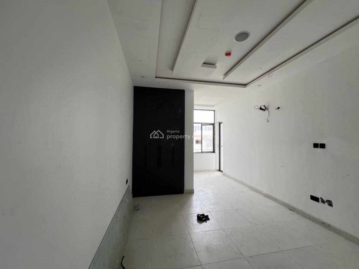 Luxury 2 Bedroom Apartment, Off Admiralty Way, Lekki Phase 1, Lekki, Lagos, Flat / Apartment for Sale