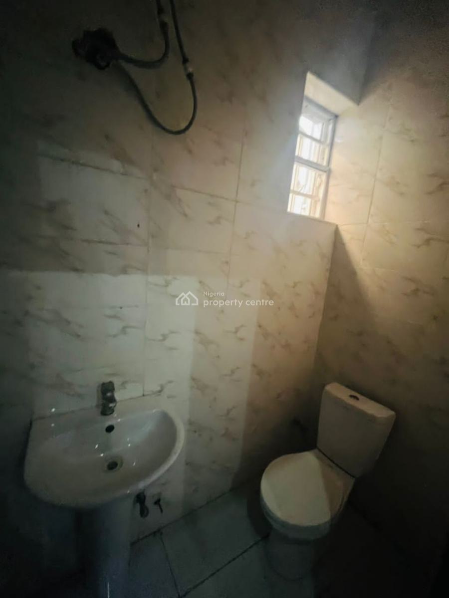 One Room Sharing Kitchen, Orchid Road, Lekki, Lagos, Self Contain (single Rooms) for Rent