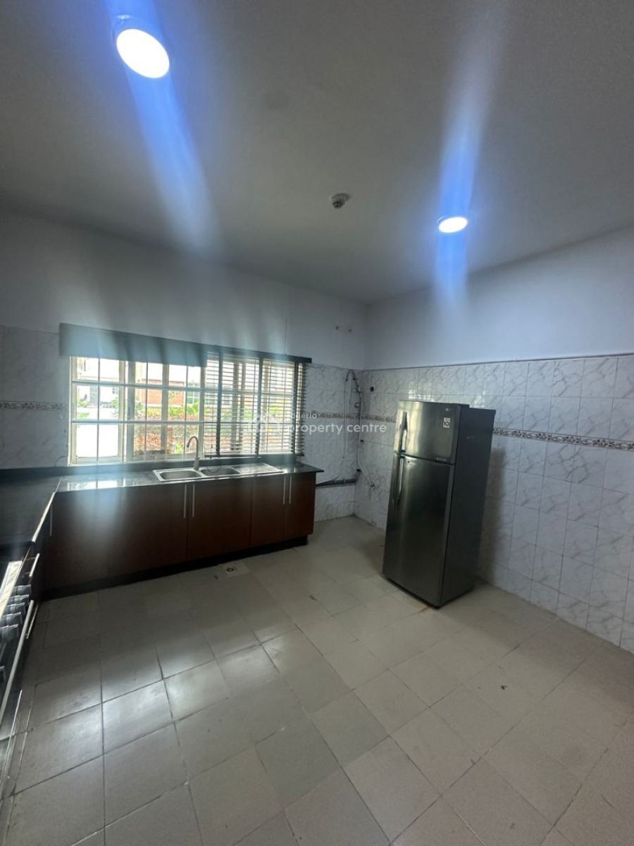 Well Maintained  & Fully Serviced 2 Bedroom Flat, Ikoyi, Lagos, Flat / Apartment for Rent