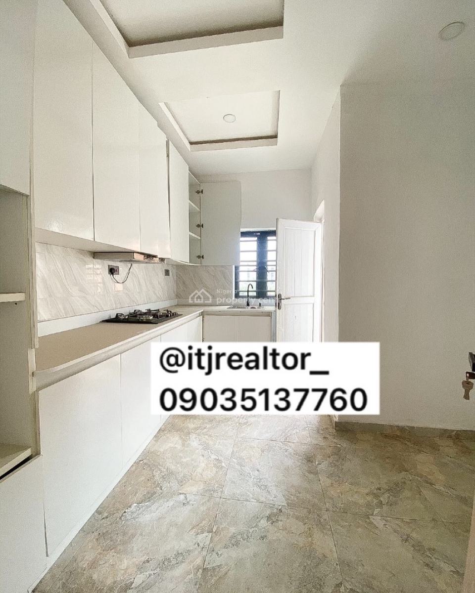 Stunning 2 Bedroom Apartment with Bq, Ikate, Lekki, Lagos, Block of Flats for Sale