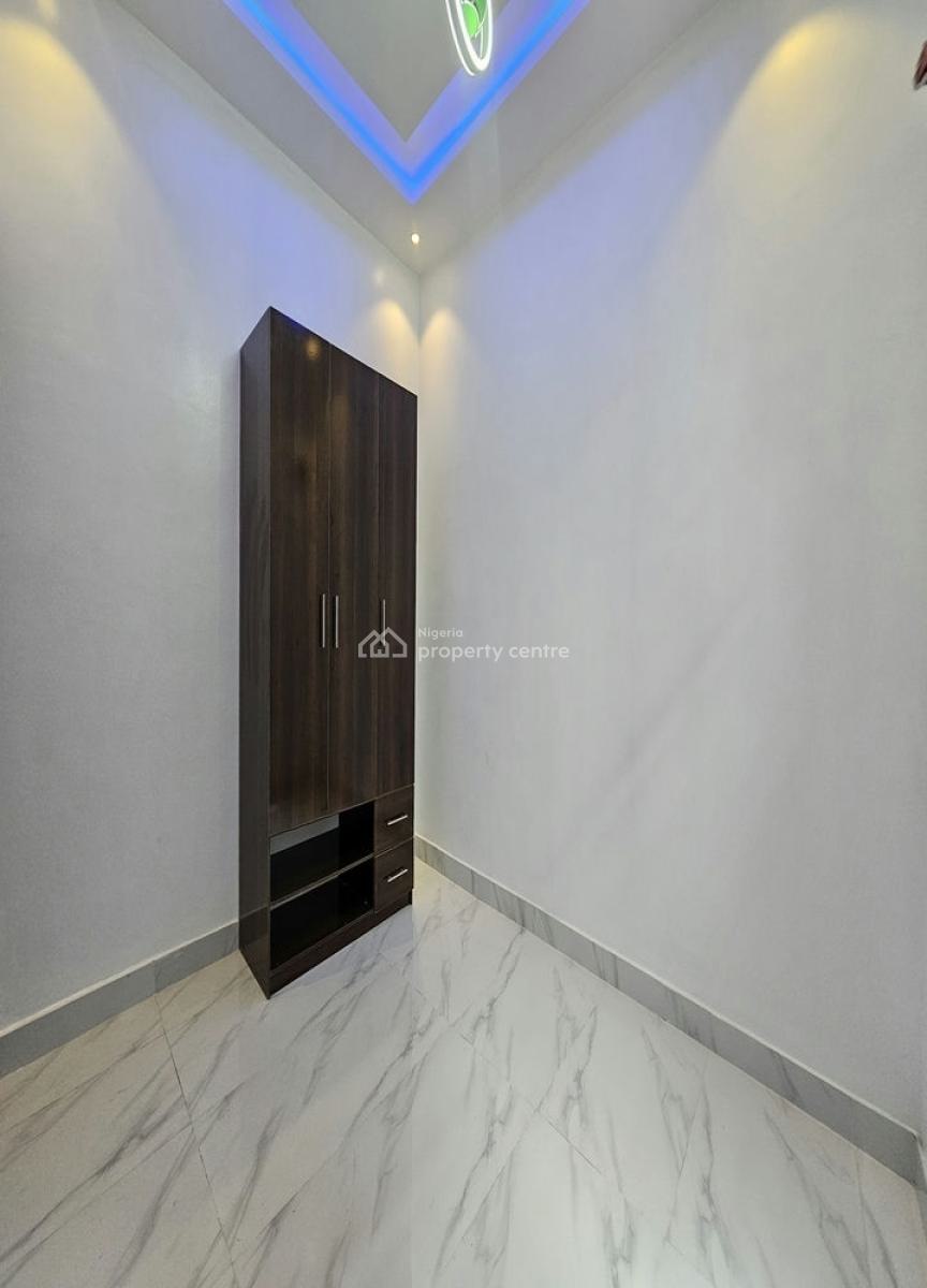 Luxury 4 Bedroom Semi-detached Duplex with Boys Quarter, Chevron Drive, Lekki, Lagos, Semi-detached Duplex for Sale