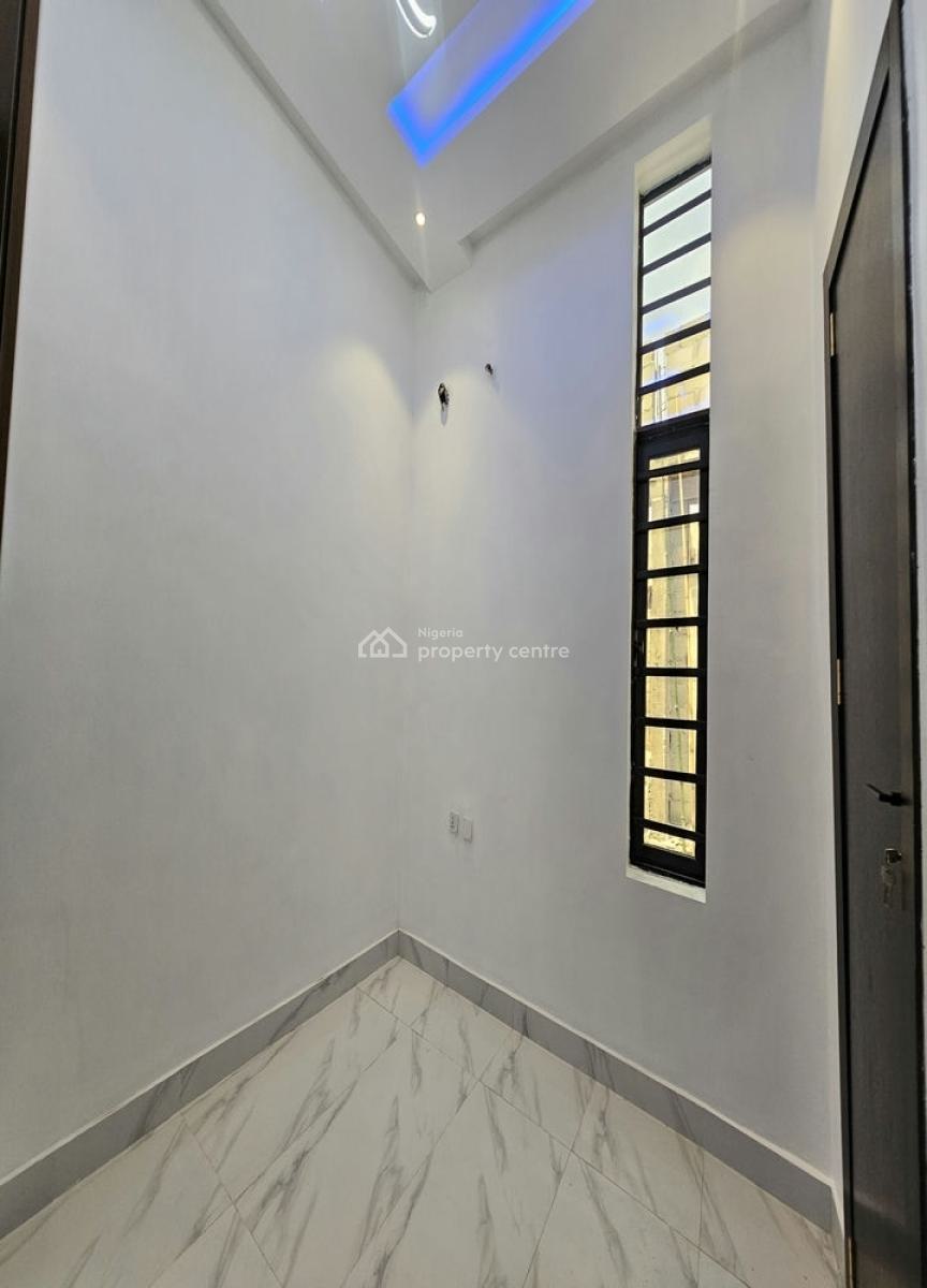 Luxury 4 Bedroom Semi-detached Duplex with Boys Quarter, Chevron Drive, Lekki, Lagos, Semi-detached Duplex for Sale