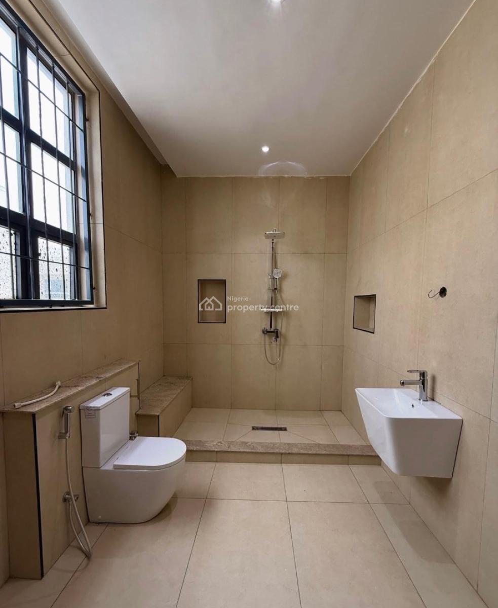 5 Bedrooms Terraced Duplex, Guzape District, Abuja, Terraced Duplex for Sale