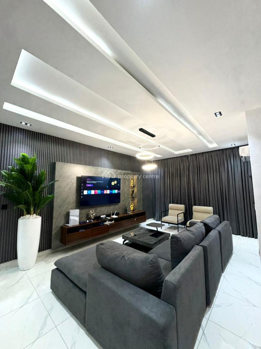 Fully Furnished 2 Bedroom Apartment with Elevator & Pool, Lekki Phase 1, Lekki, Lagos, Flat / Apartment Short Let