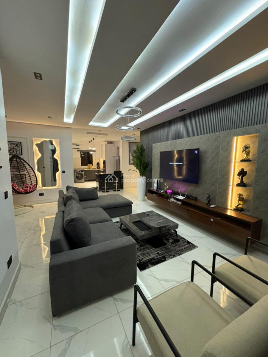 Fully Furnished 2 Bedroom Apartment with Elevator & Pool, Lekki Phase 1, Lekki, Lagos, Flat / Apartment Short Let