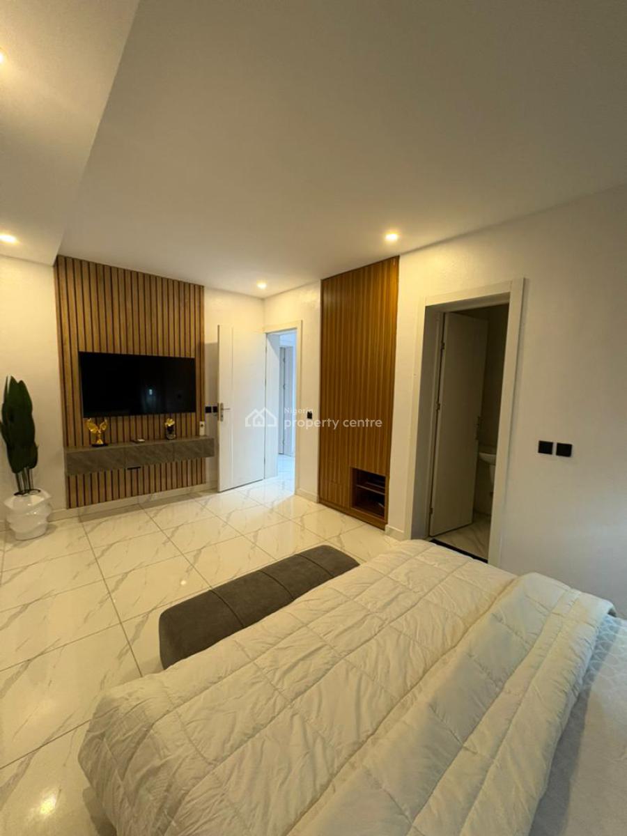 Fully Furnished 2 Bedroom Apartment with Elevator & Pool, Lekki Phase 1, Lekki, Lagos, Flat / Apartment Short Let