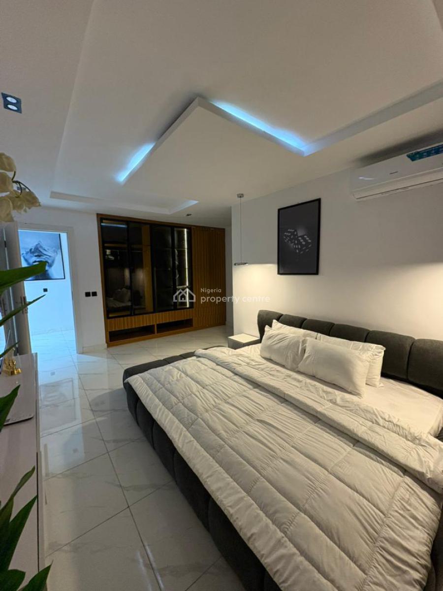 Fully Furnished 2 Bedroom Apartment with Elevator & Pool, Lekki Phase 1, Lekki, Lagos, Flat / Apartment Short Let