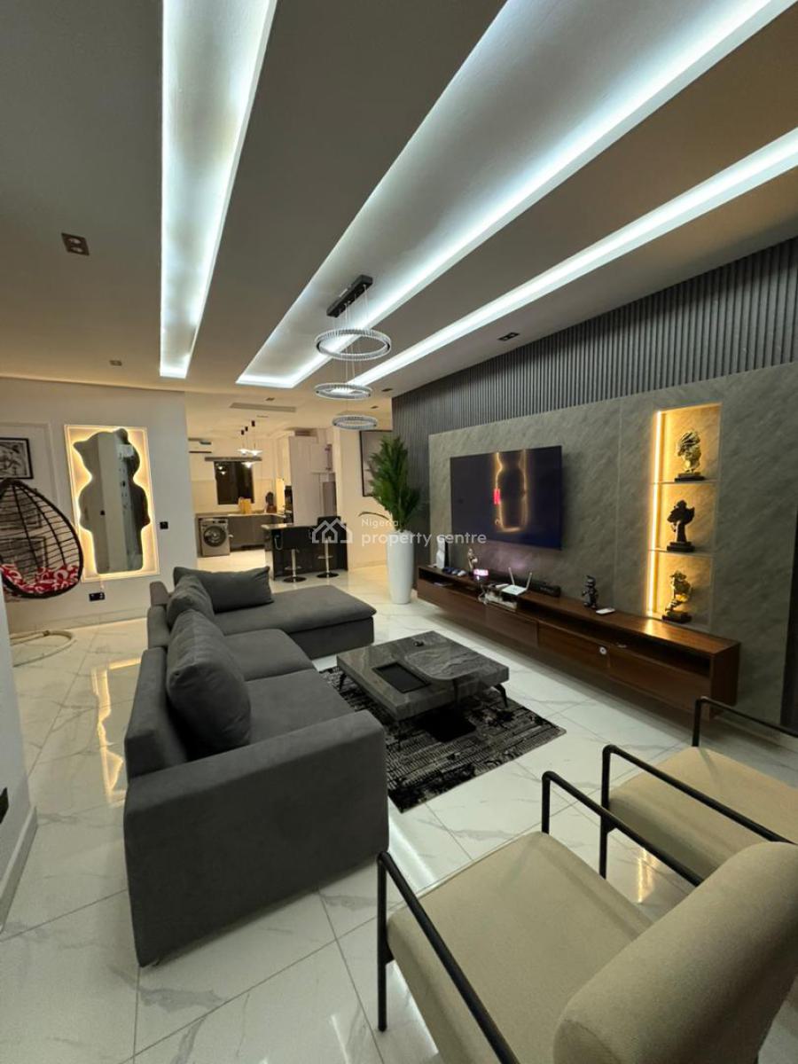 Fully Furnished 2 Bedroom Apartment with Elevator & Pool, Lekki Phase 1, Lekki, Lagos, Flat / Apartment Short Let