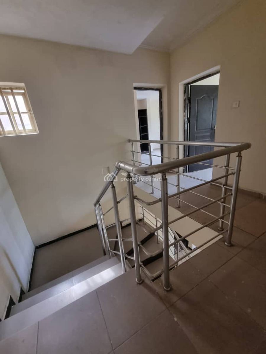 4 Bedroom Apartment in a Secured Estate, Mobile Road, Ajah, Lagos, Flat / Apartment for Rent