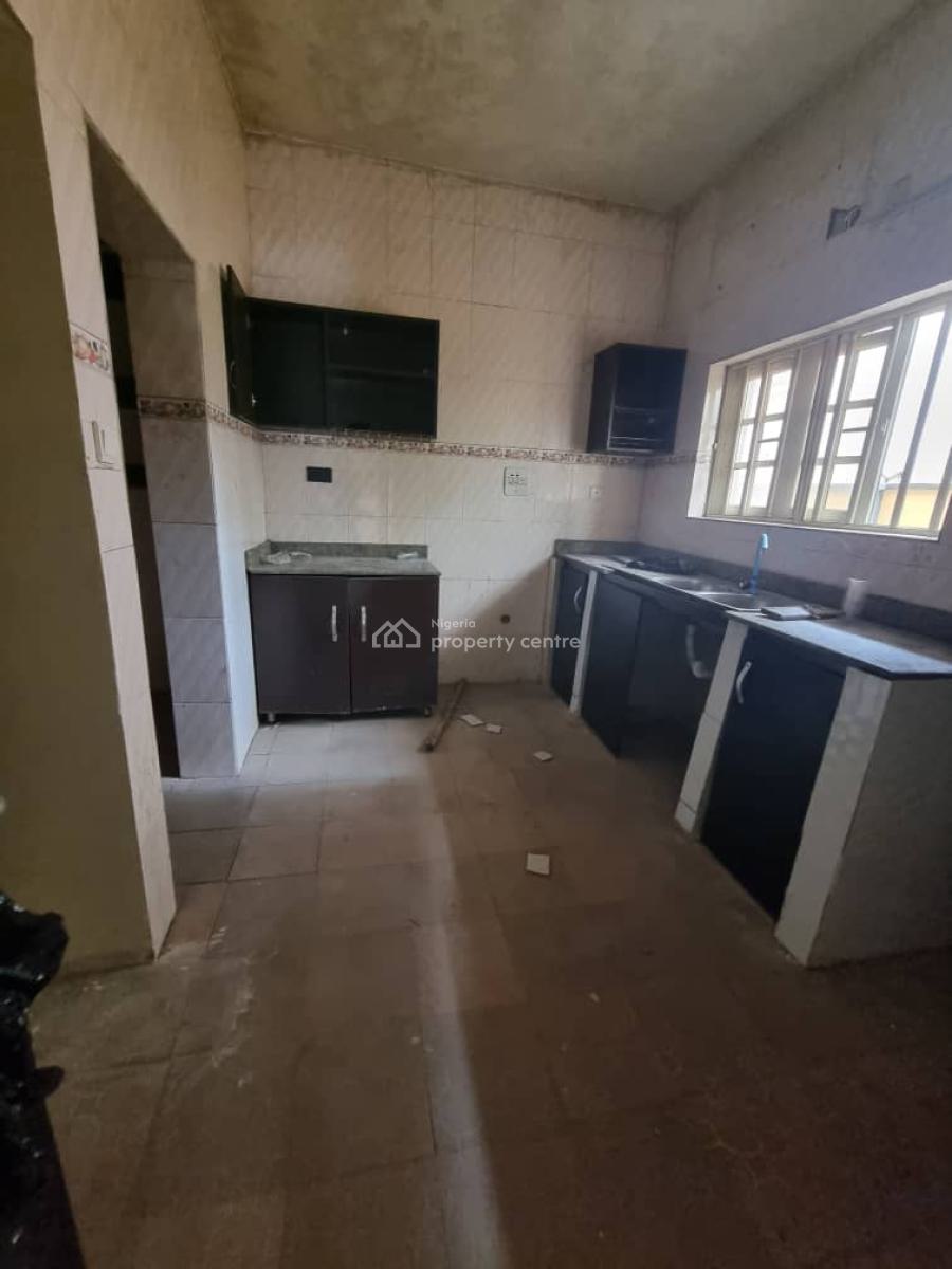 4 Bedroom Apartment in a Secured Estate, Mobile Road, Ajah, Lagos, Flat / Apartment for Rent