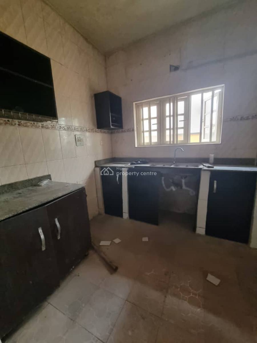 4 Bedroom Apartment in a Secured Estate, Mobile Road, Ajah, Lagos, Flat / Apartment for Rent