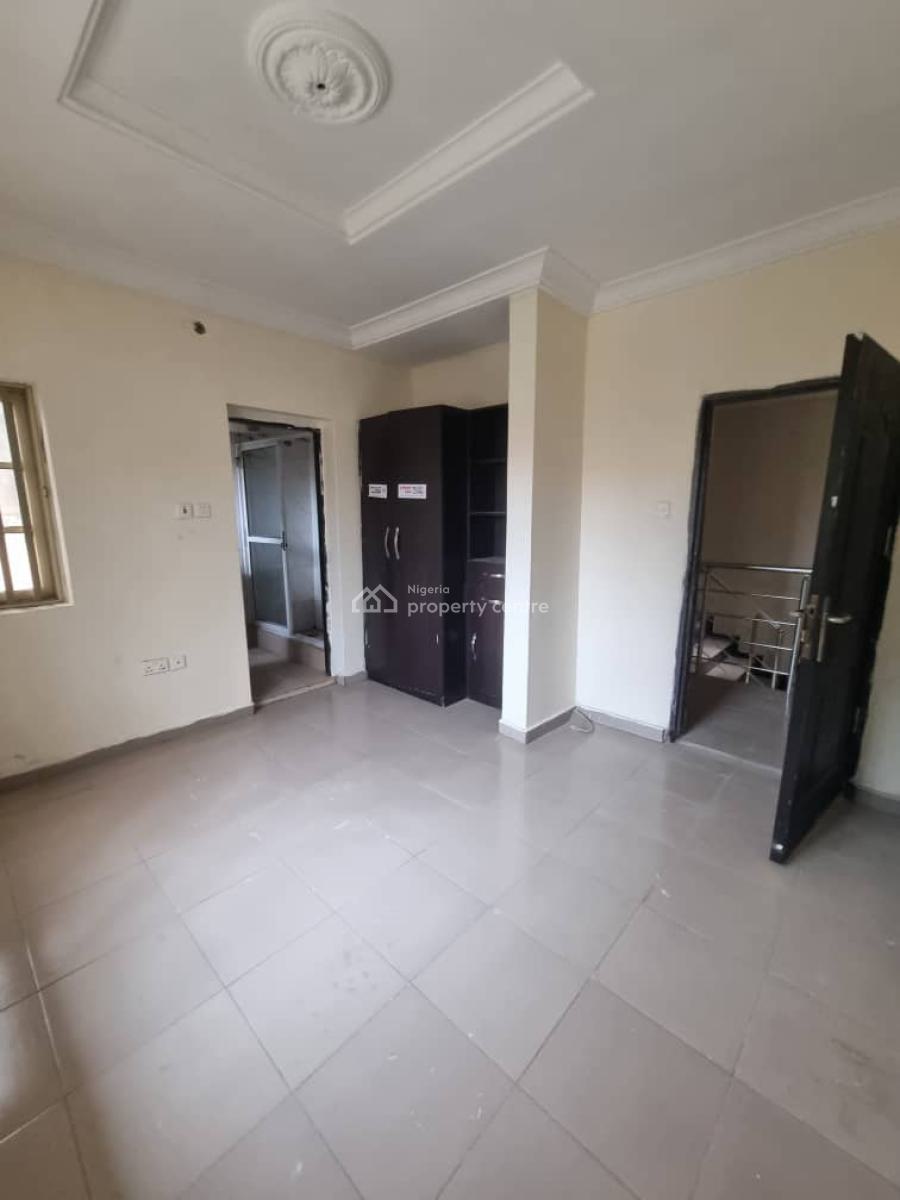 4 Bedroom Apartment in a Secured Estate, Mobile Road, Ajah, Lagos, Flat / Apartment for Rent