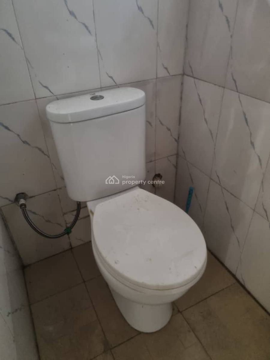 4 Bedroom Apartment in a Secured Estate, Mobile Road, Ajah, Lagos, Flat / Apartment for Rent