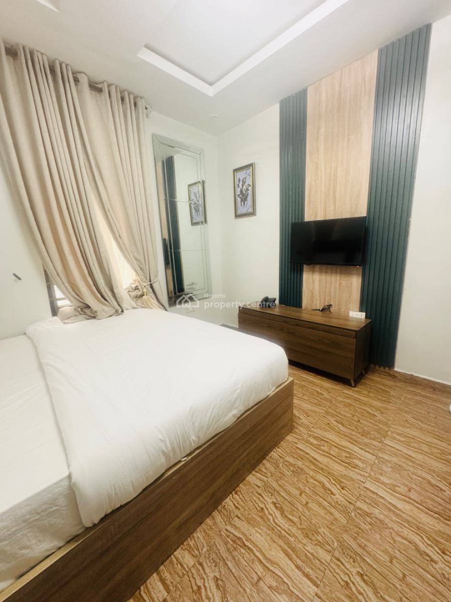 Luxury Three Bedrooms, Palmgrove, Ilupeju, Lagos, Flat / Apartment Short Let
