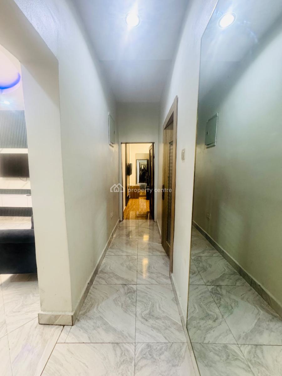 Luxury Three Bedrooms, Palmgrove, Ilupeju, Lagos, Flat / Apartment Short Let