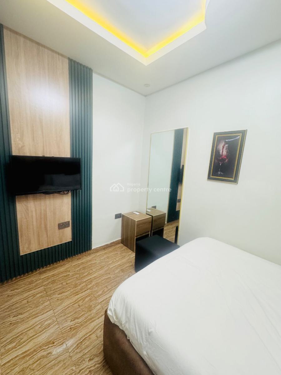 Luxury Three Bedrooms, Palmgrove, Ilupeju, Lagos, Flat / Apartment Short Let