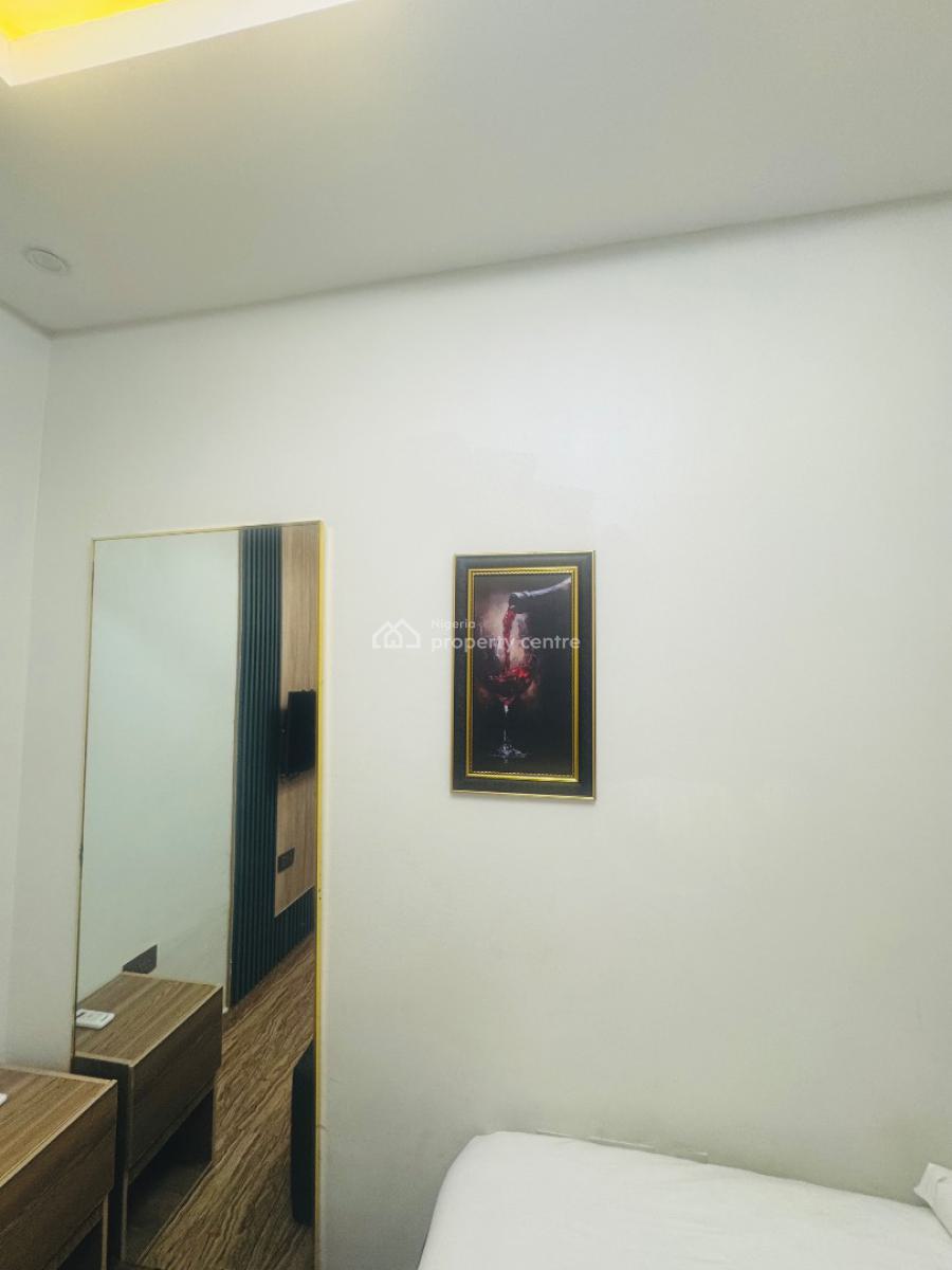 Luxury Three Bedrooms, Palmgrove, Ilupeju, Lagos, Flat / Apartment Short Let