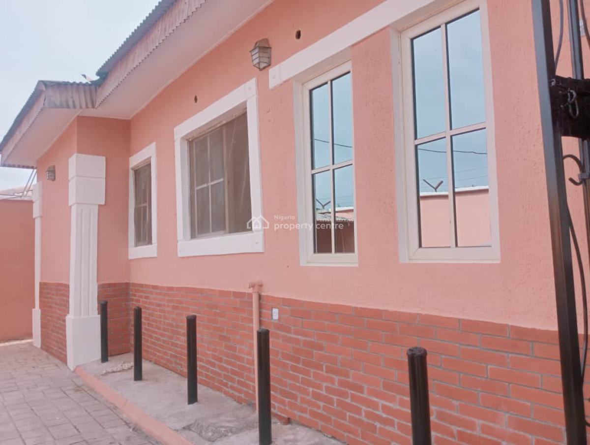 2 Bedrooms, Cele Axis, Magboro, Ogun, Flat / Apartment for Rent